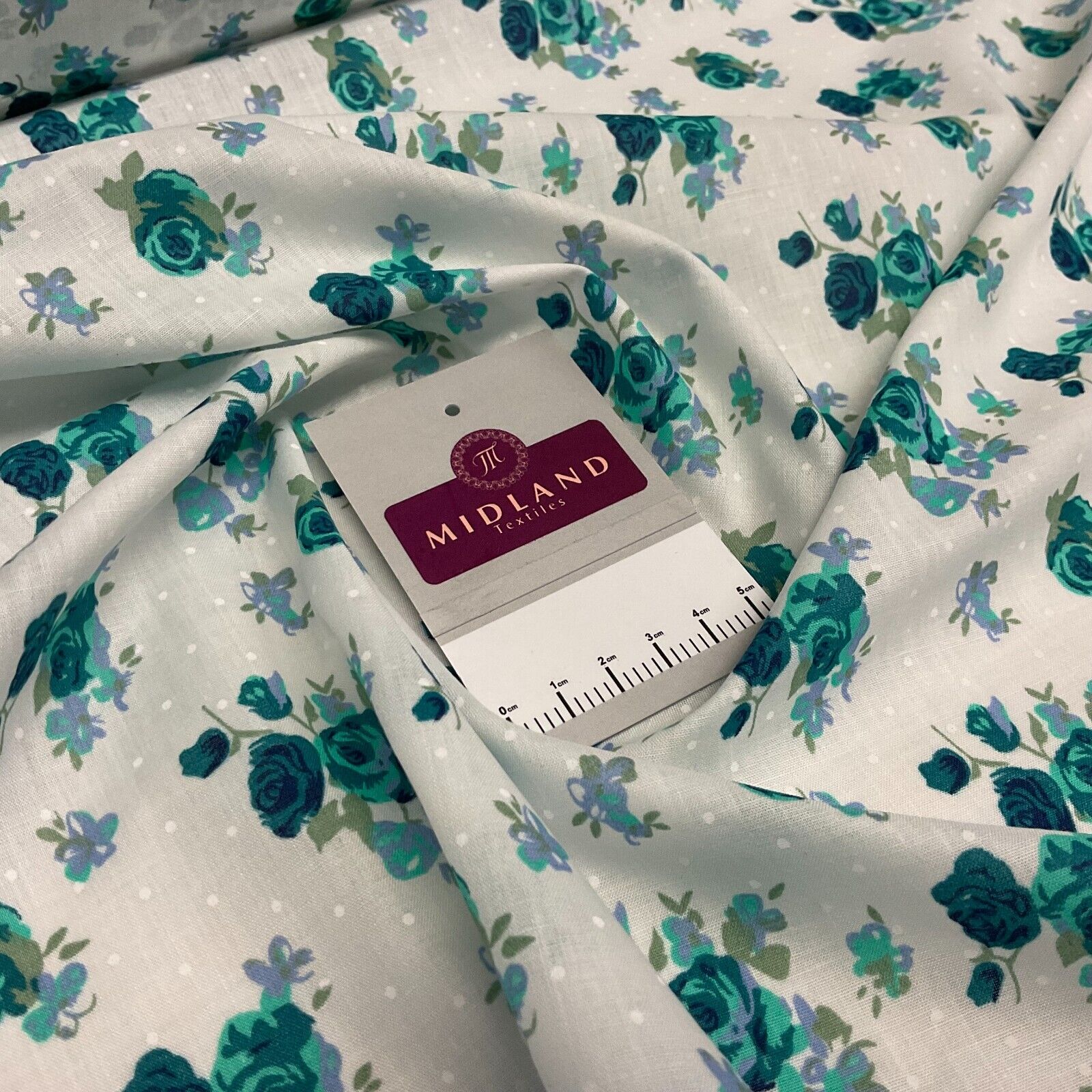 Vintage Floral Roses printed Poly cotton fabric 110cm Wide M1704