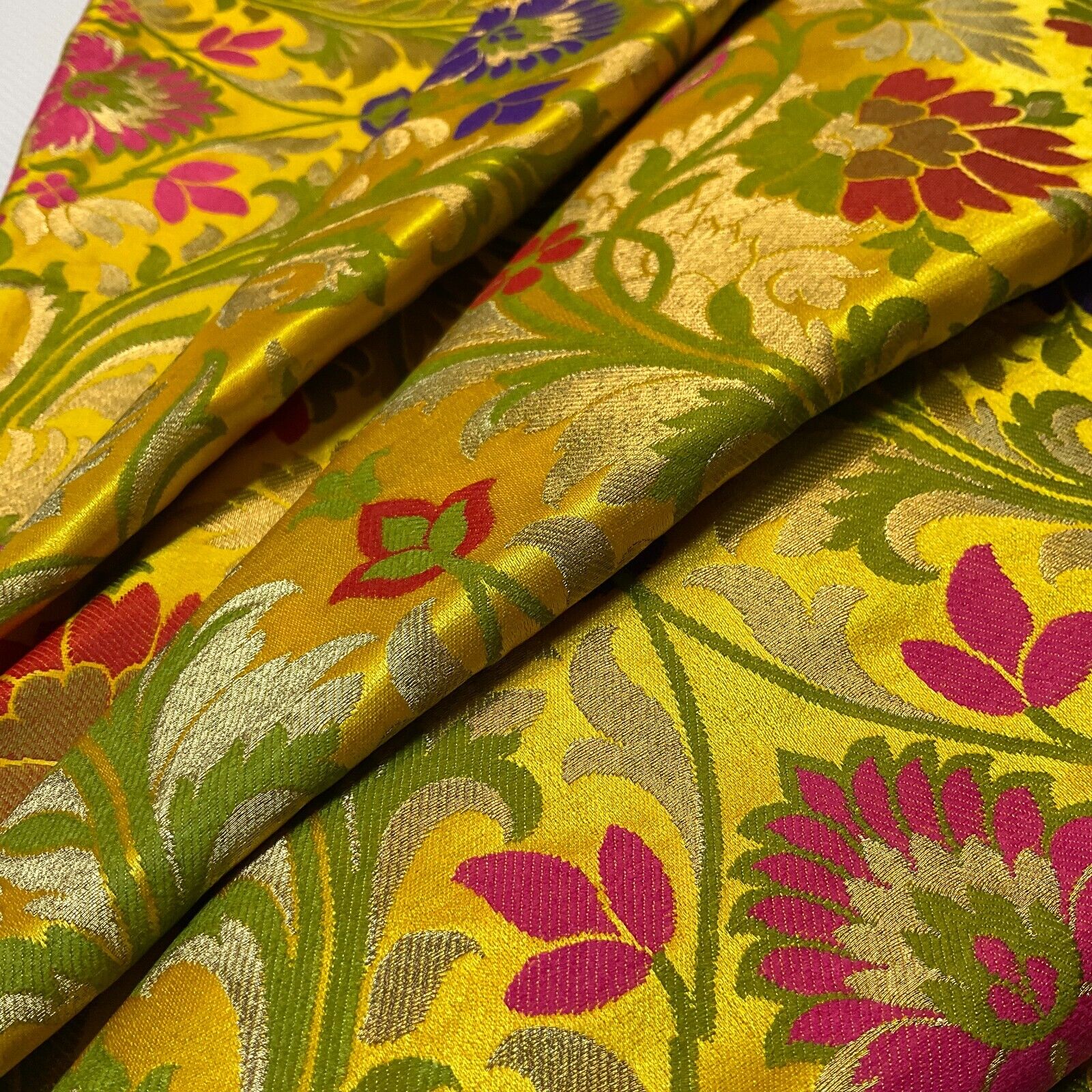 Large Floral Silk Kingkhab wedding Brocade Fabric 111cm wide M1732