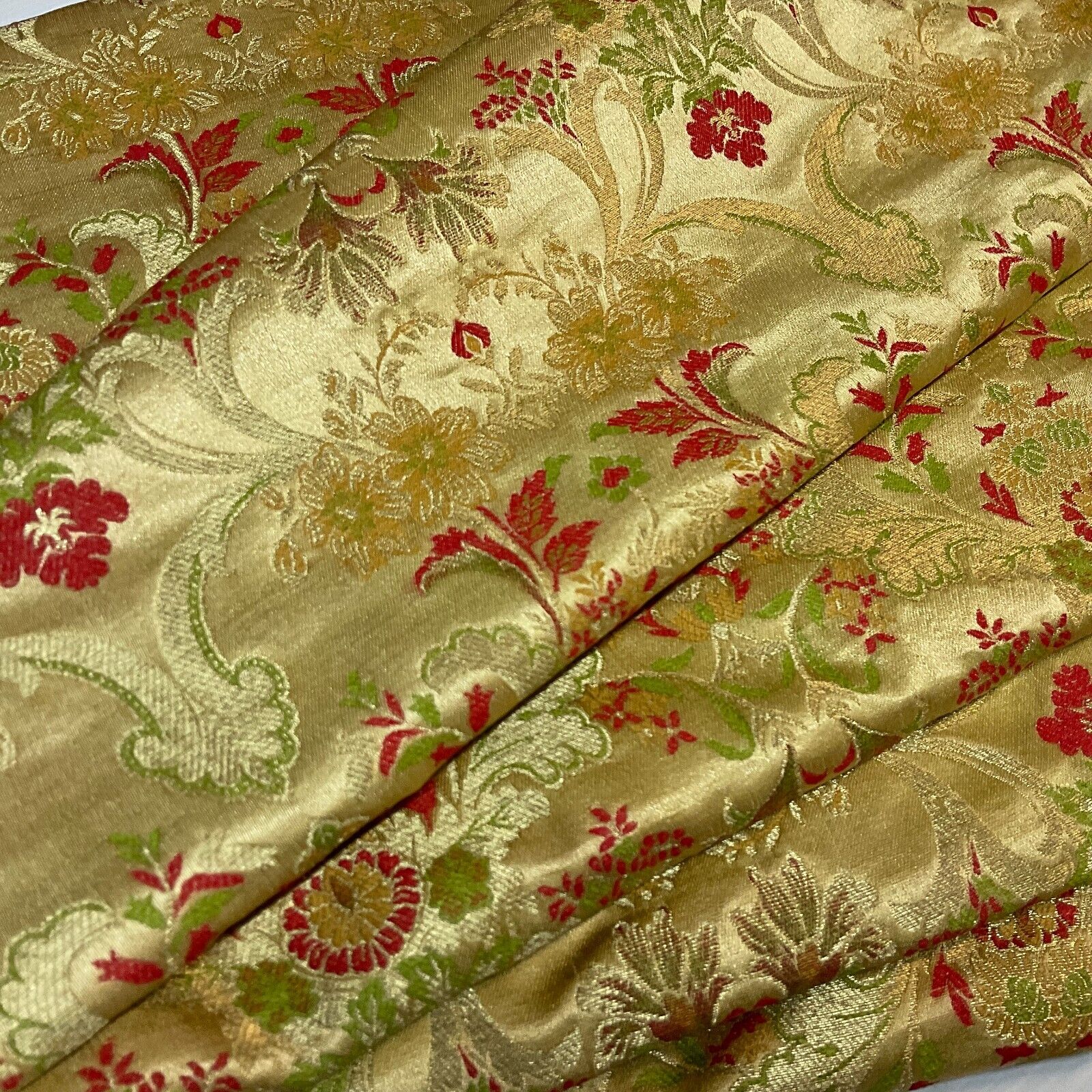 Ornamental Ornate Floral Silk Kingkhab wedding Brocade Fabric 111cm wide M1734