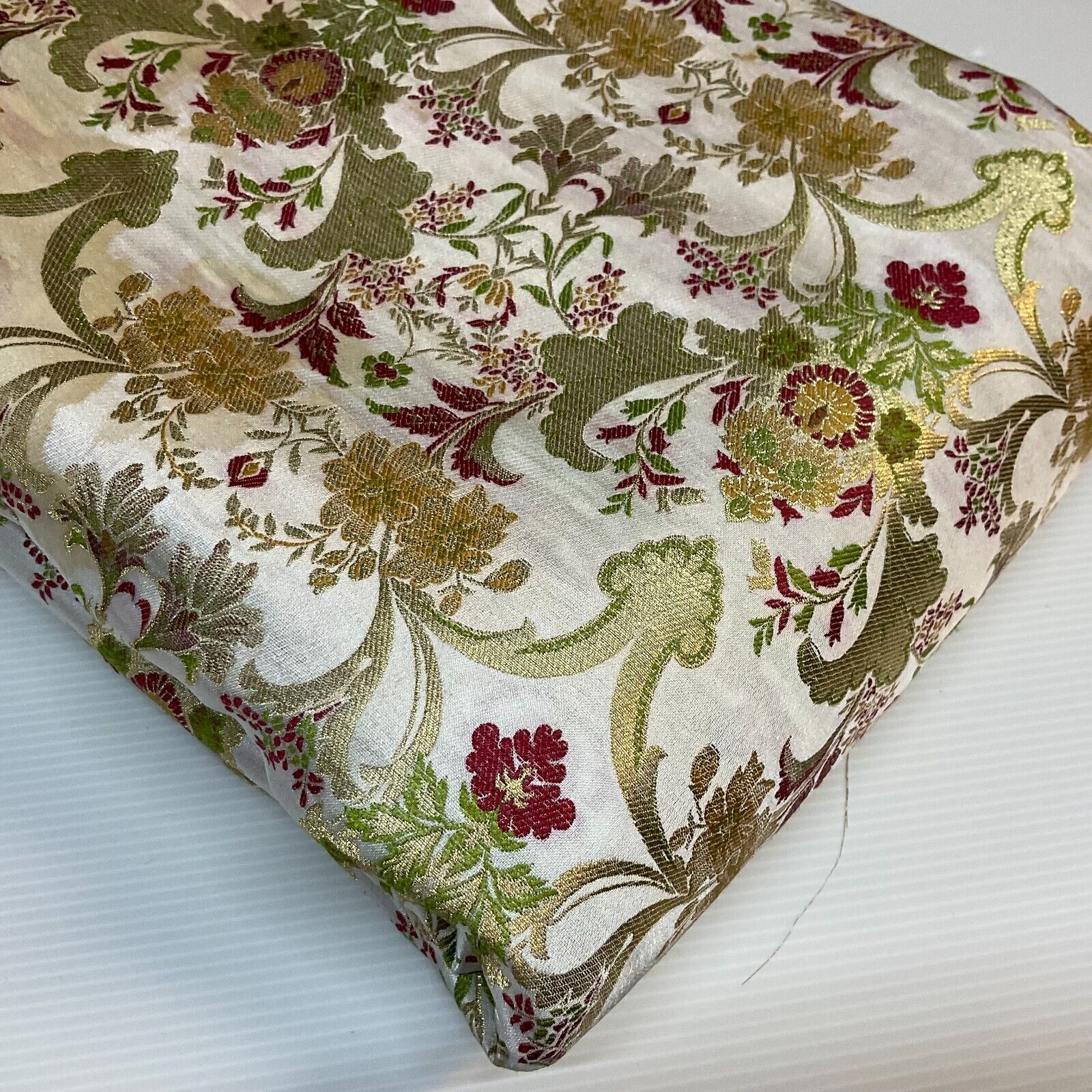 Ornamental Ornate Floral Silk Kingkhab wedding Brocade Fabric 111cm wide M1734