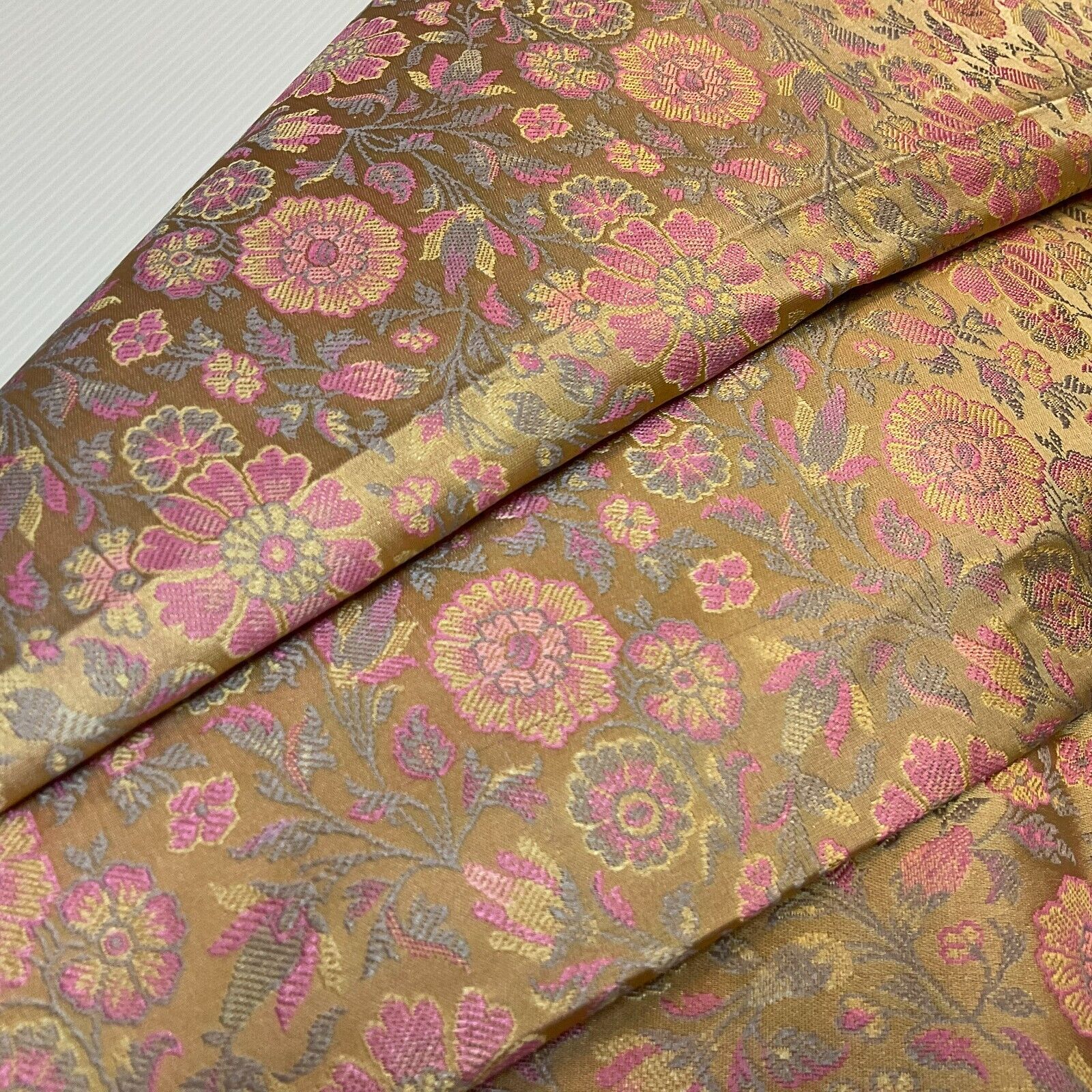 Small Floral Silk Kingkhab wedding Brocade Fabric 111cm wide M1733