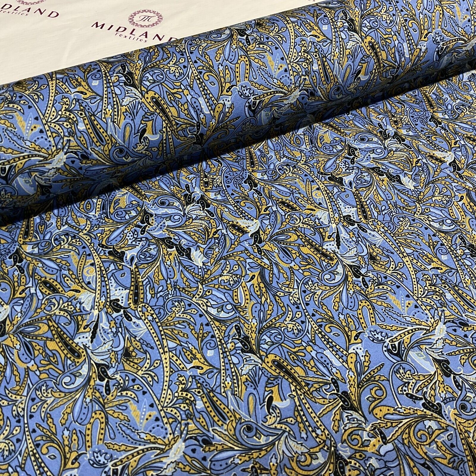 Vintage Paisley Cotton Poplin printed dress craft fabric 112cm wide M1743