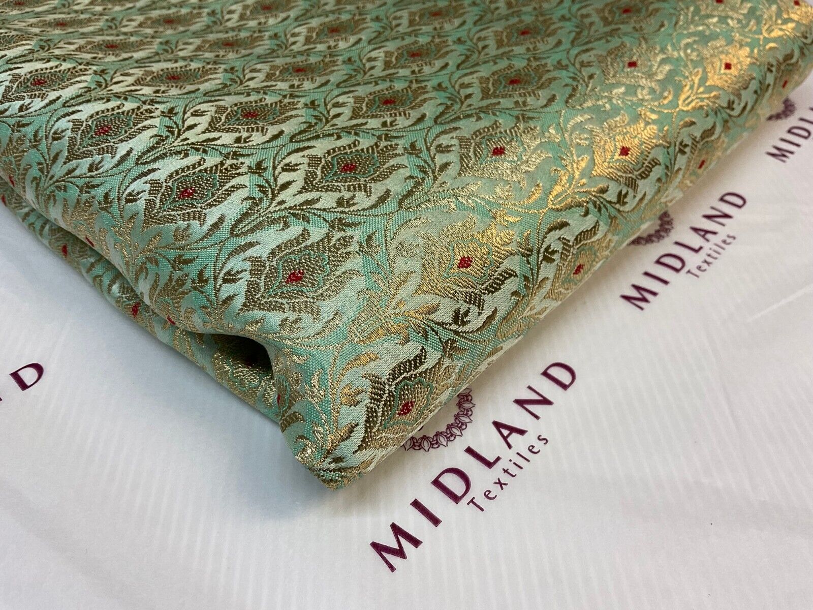 Indian Floral wedding Banarsi Brocade Fabric 114cm wide M1775