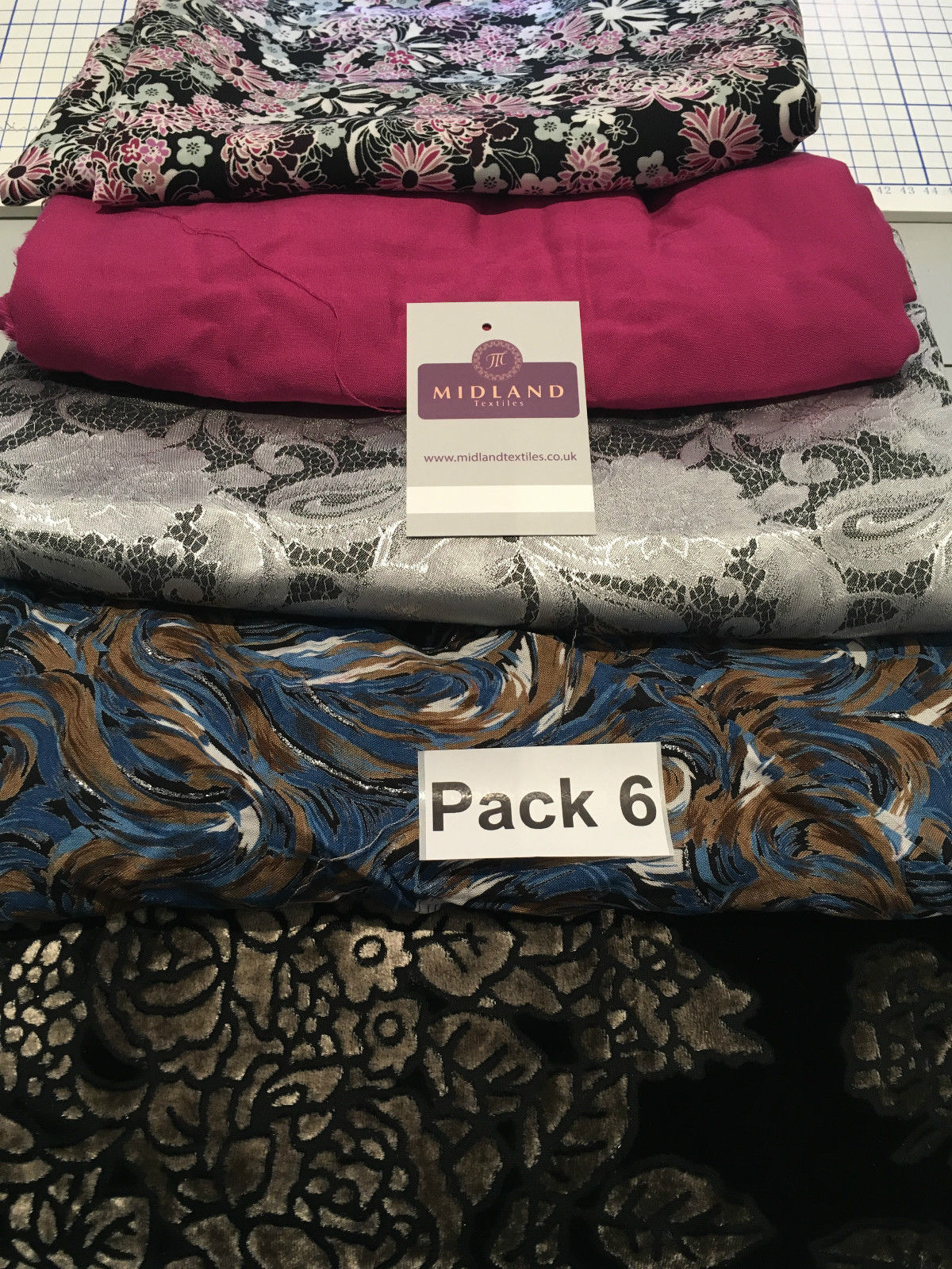 Mixed Assorted fabric Pack of 5 remnants patchwork quilting crafting M630 Mtex