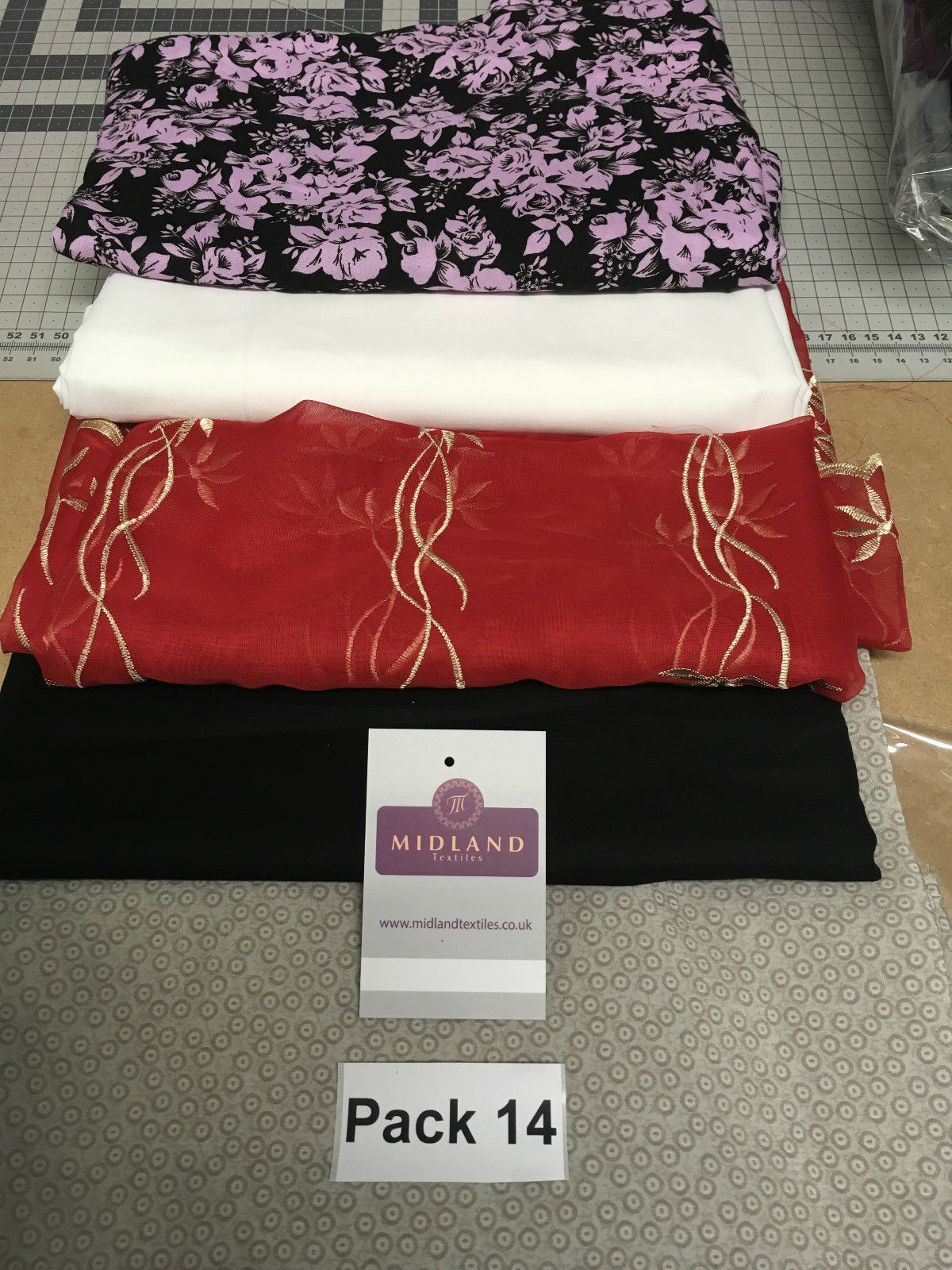 Mixed Assorted fabric Pack of 5 remnants patchwork quilting crafting M630 Mtex