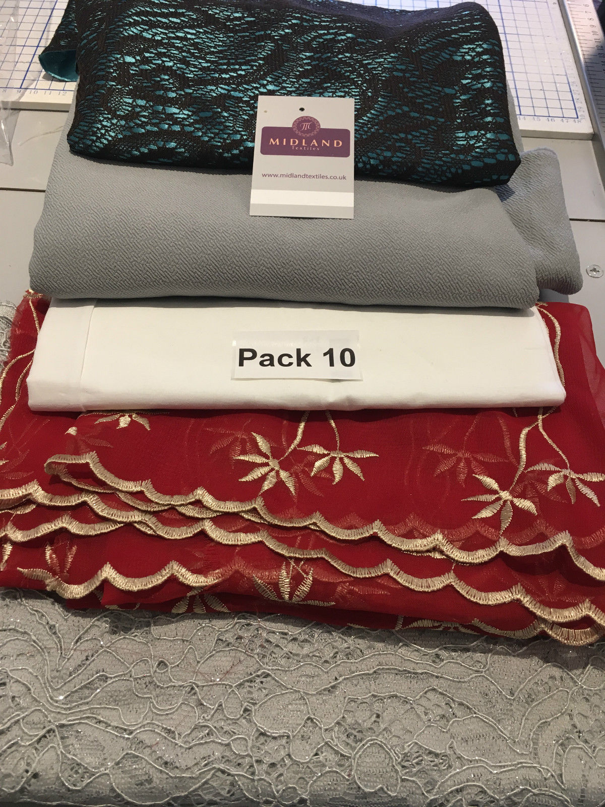 Mixed Assorted fabric Pack of 5 remnants patchwork quilting crafting M630 Mtex