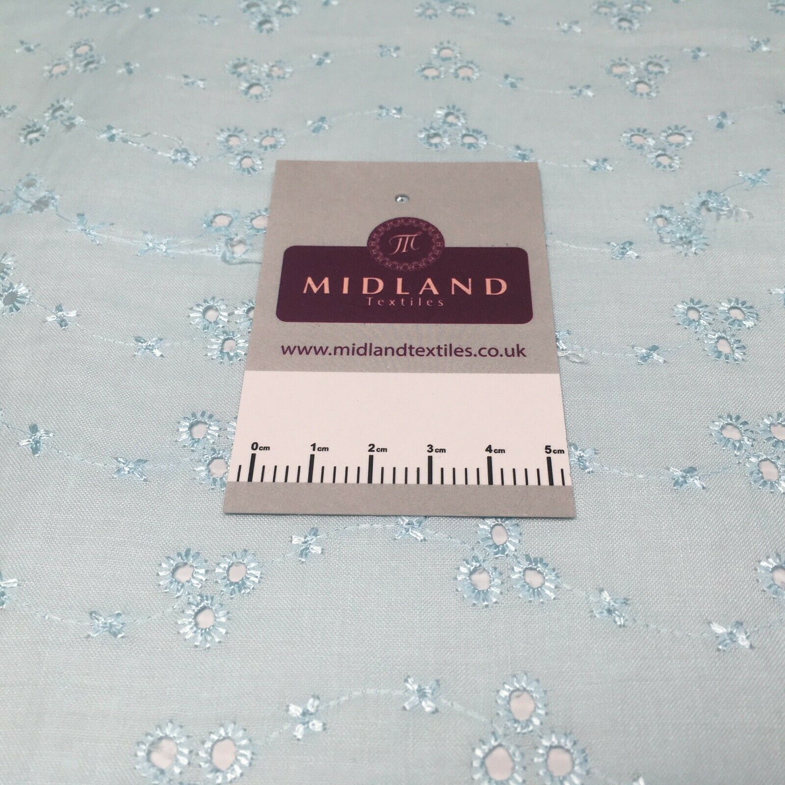 Broderie Anglais Lightweight cotton Fabric 3 hole M1543