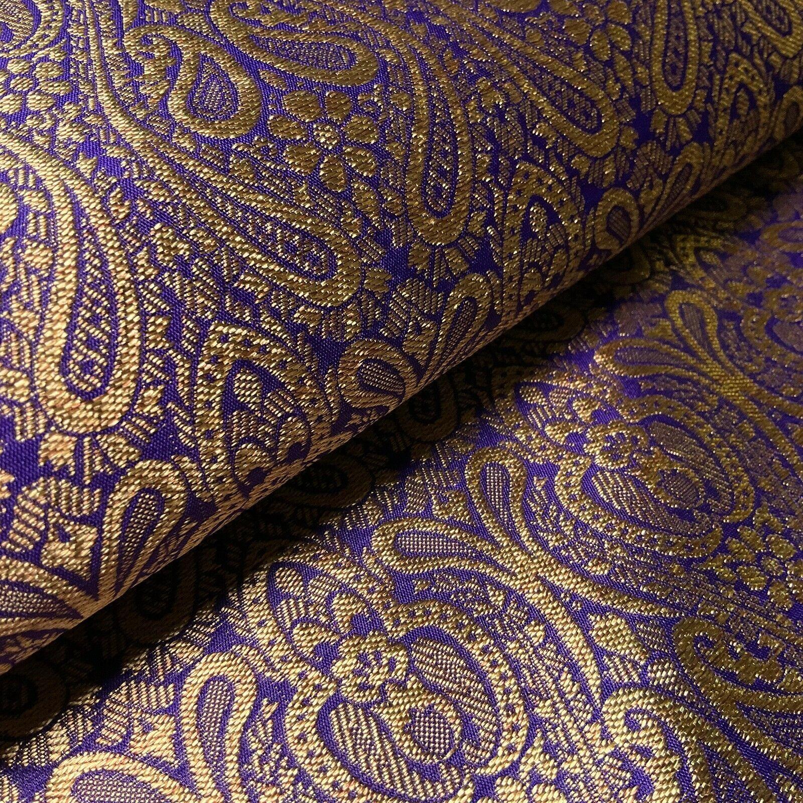 Double Paisley Brocade Wedding Banarsi Fabric 147 cm M1566