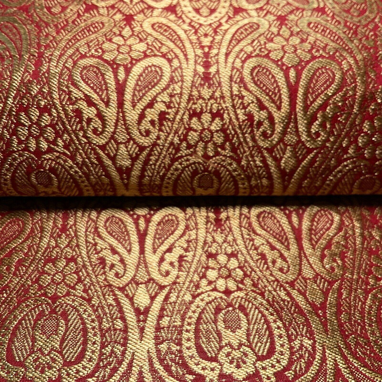 Double Paisley Brocade Wedding Banarsi Fabric 147 cm M1566