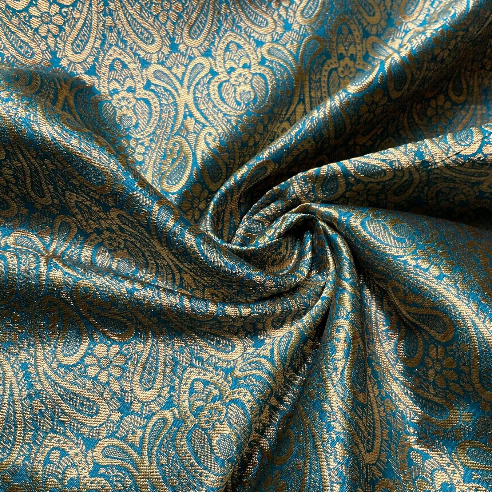 Double Paisley Brocade Wedding Banarsi Fabric 147 cm M1566